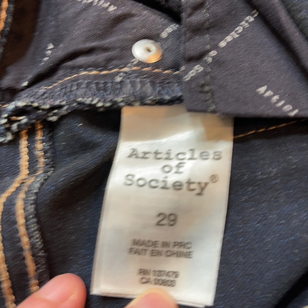 Jeans - Picture 5 of 5